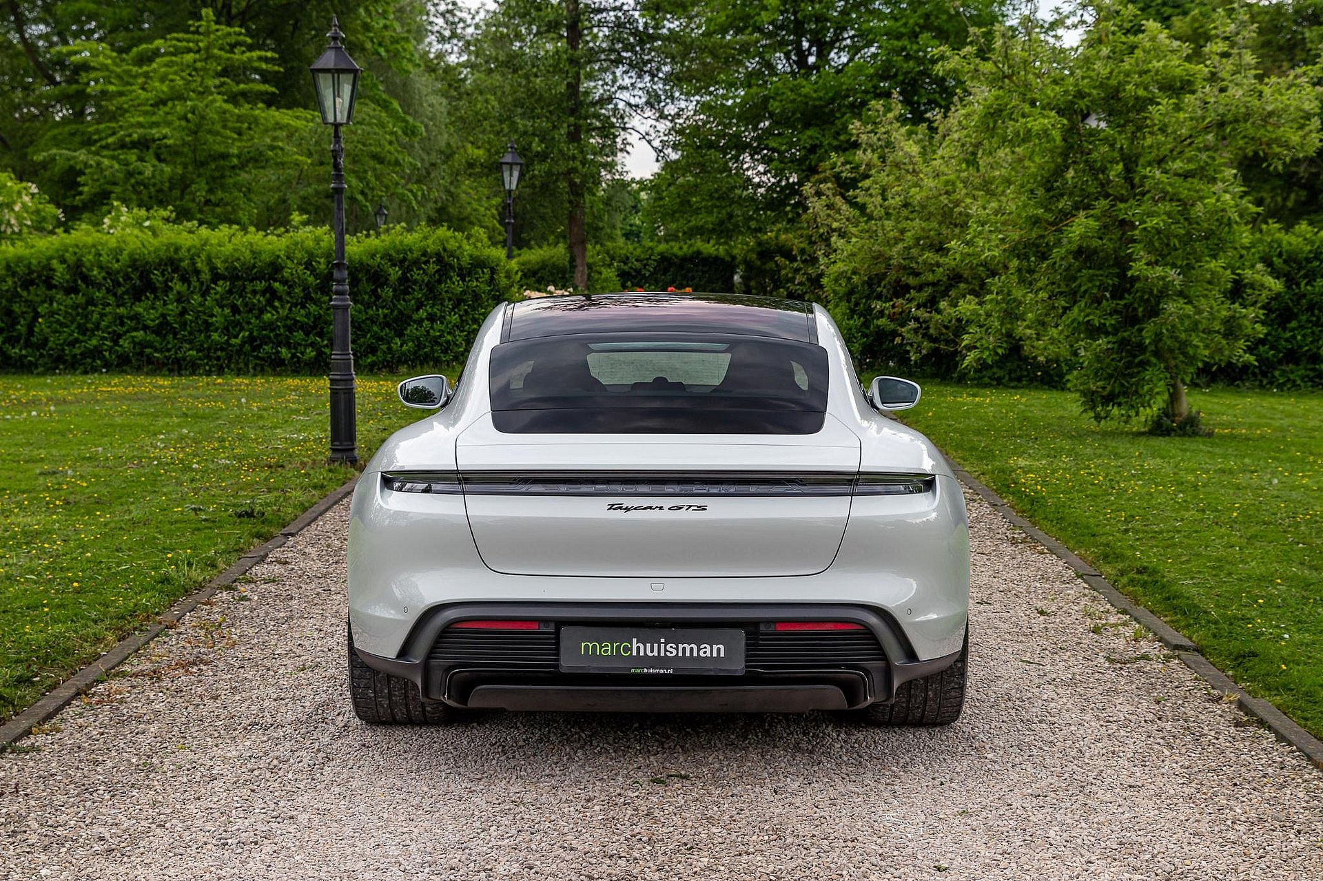 Porsche Taycan 