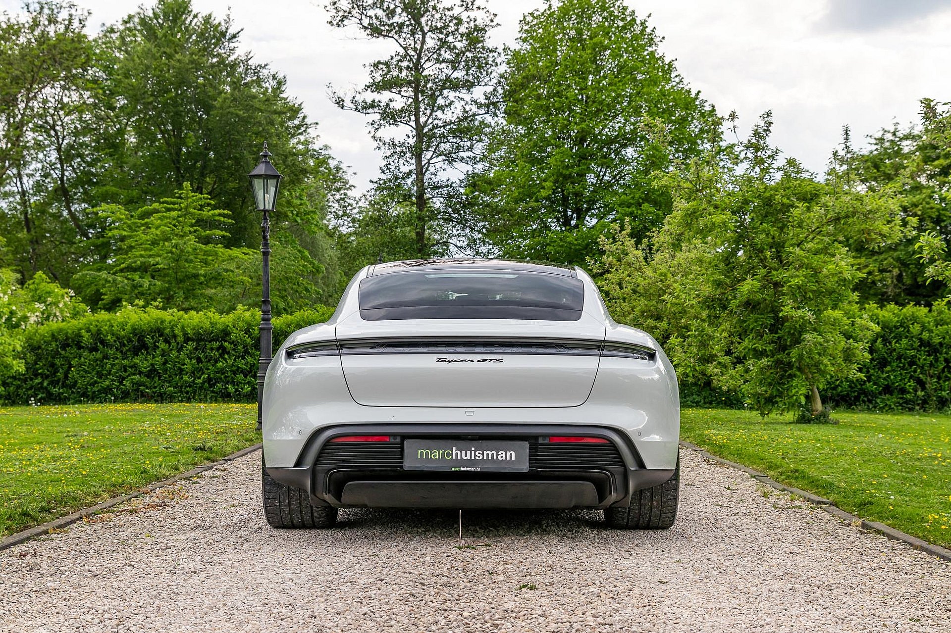 Porsche Taycan 